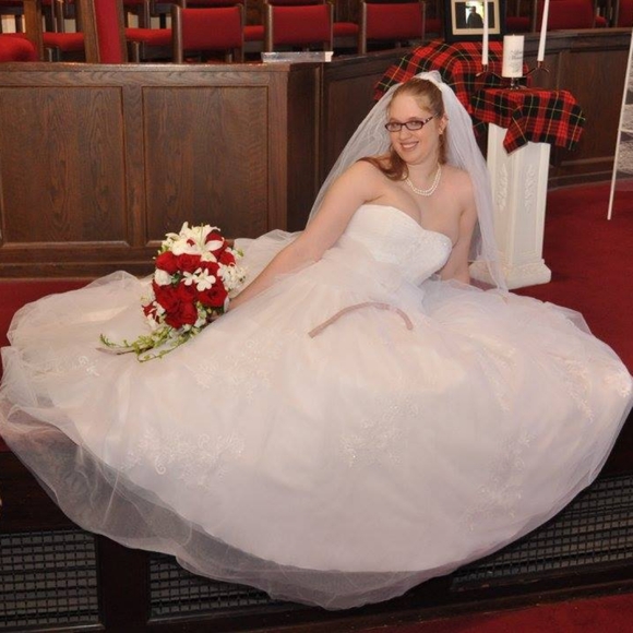 David Bridal size 8 ballgown wedding dress - Picture 6 of 7